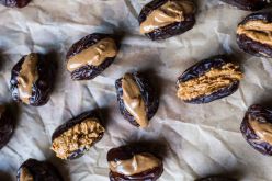 Χουρμάδες με φυστικοβούτυρο